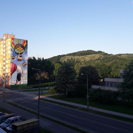 Studio 18 Apartman Kazincbarcika Exterior foto